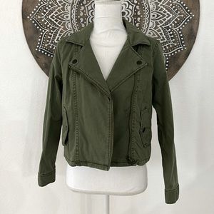 *NWT* VELVET HEART olive green cropped denim Moto jacket. Size small.
